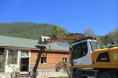 Osmangazi’de orman arazisindeki kaçak ev yıkıldı