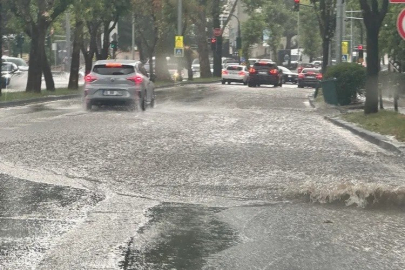 Bursa sağanak yağışa teslim